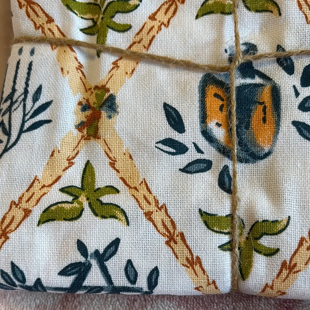 Sur La Table Hanukkah Designer Kitchen Towels Set of 2 NWT cotton 20x30”